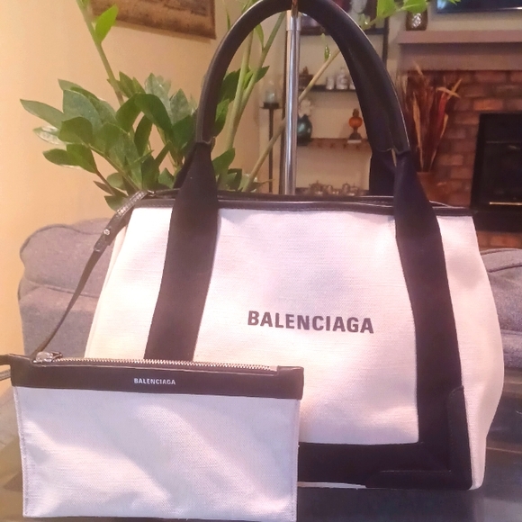 Hp💥Balenciaga 💥Canvas - Picture 1 of 16